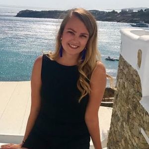 Meet your Posher, Hannah